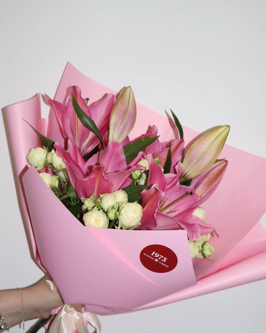  Velvet Lily